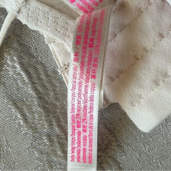 PINK Victoria's Secret Floral Lace Bralette in Cream - Picture 8 of 10